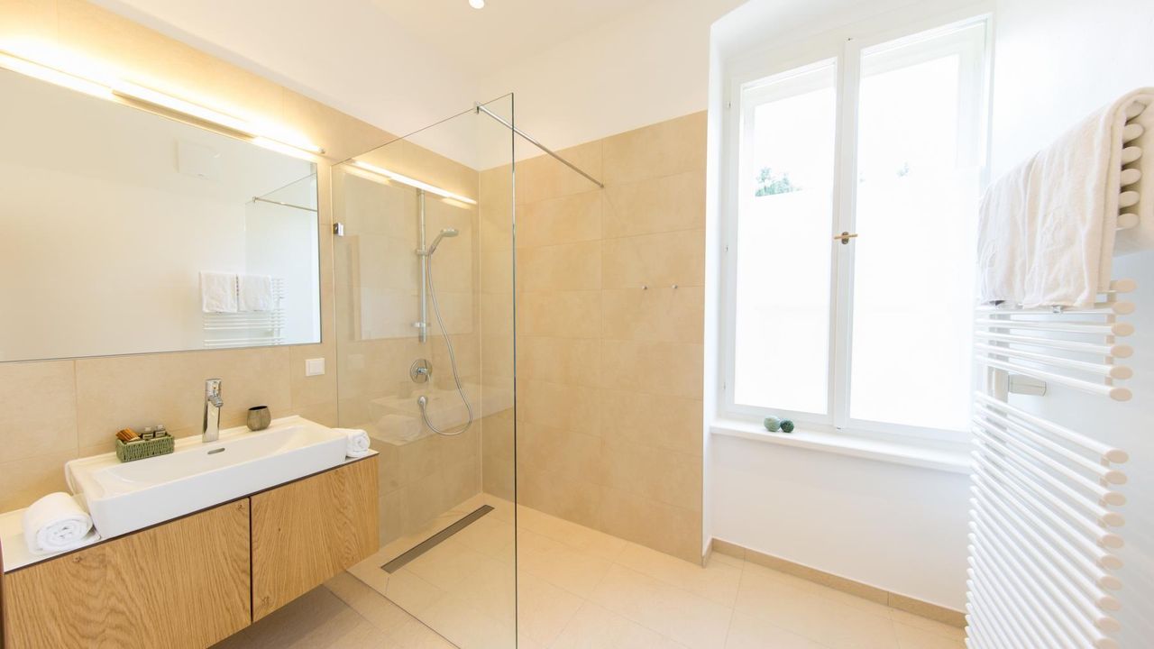 Das Badezimmer Das Badezimmer